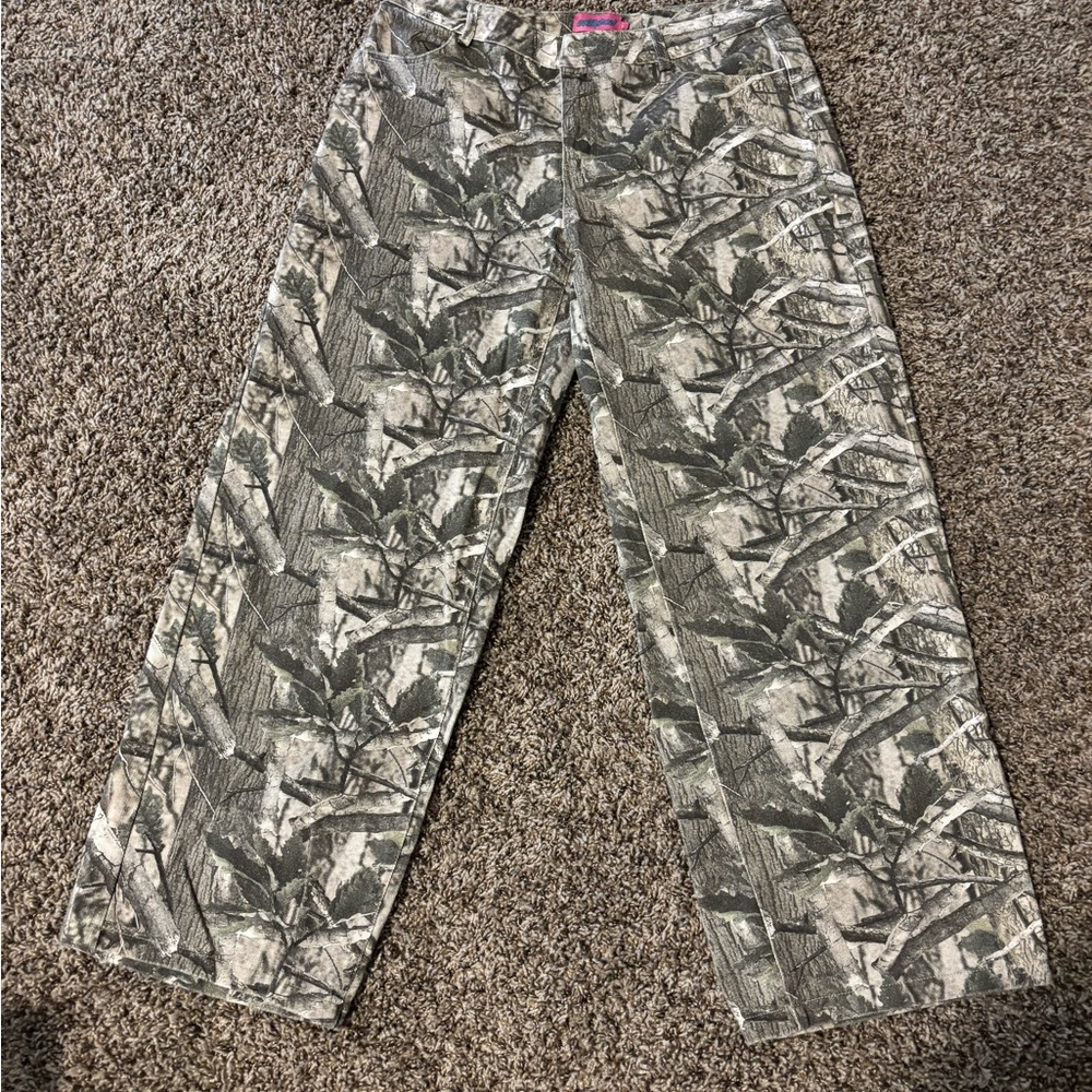 Edikted Gray Camouflage Pants